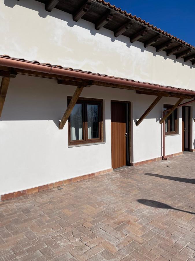 Agriturismo Monte Due Torri Дженцано-ди-Рома Экстерьер фото