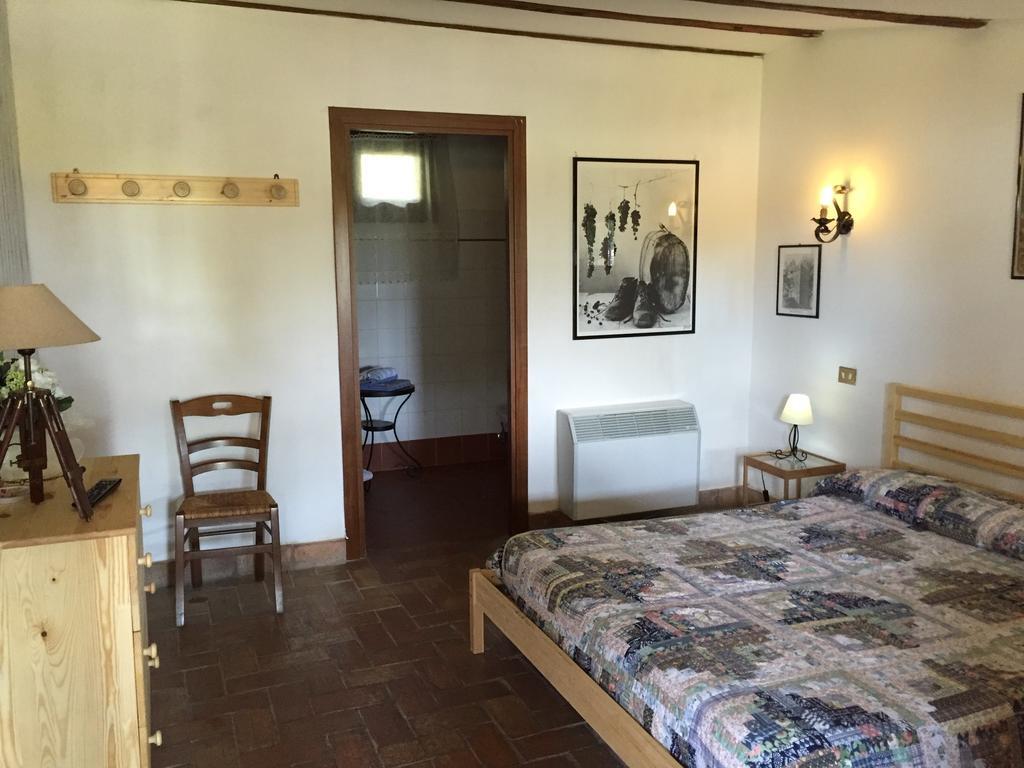 Agriturismo Monte Due Torri Дженцано-ди-Рома Экстерьер фото