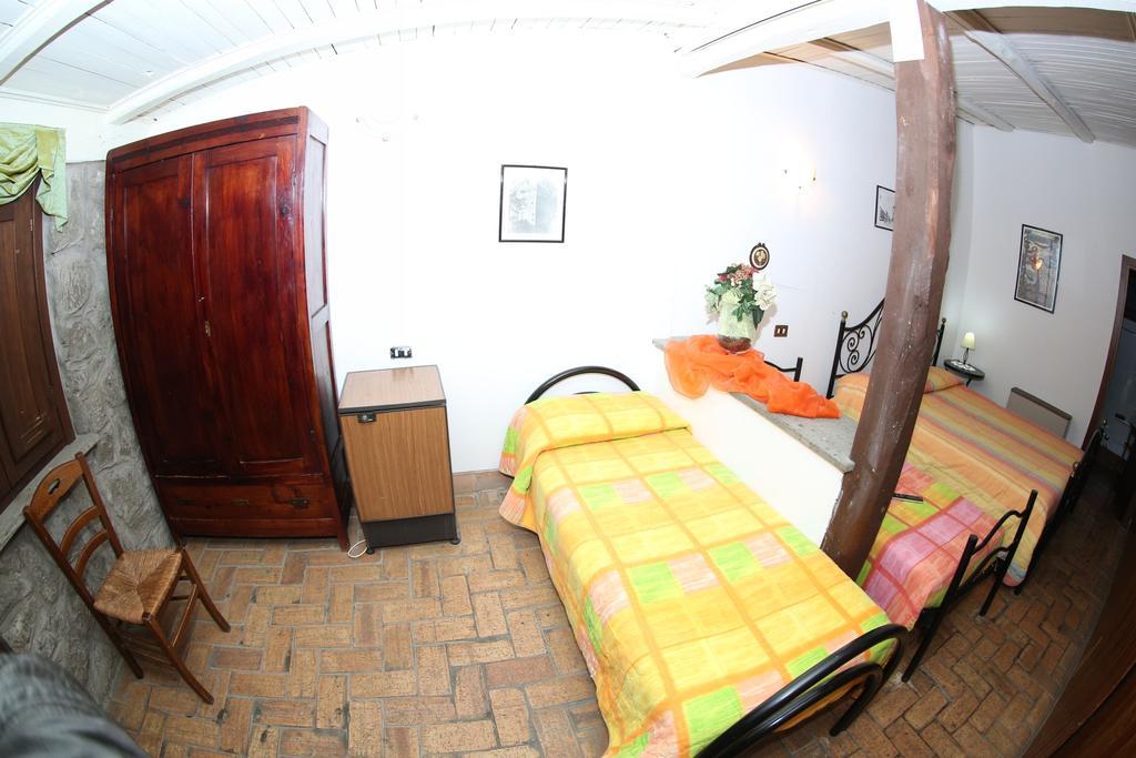 Agriturismo Monte Due Torri Дженцано-ди-Рома Экстерьер фото