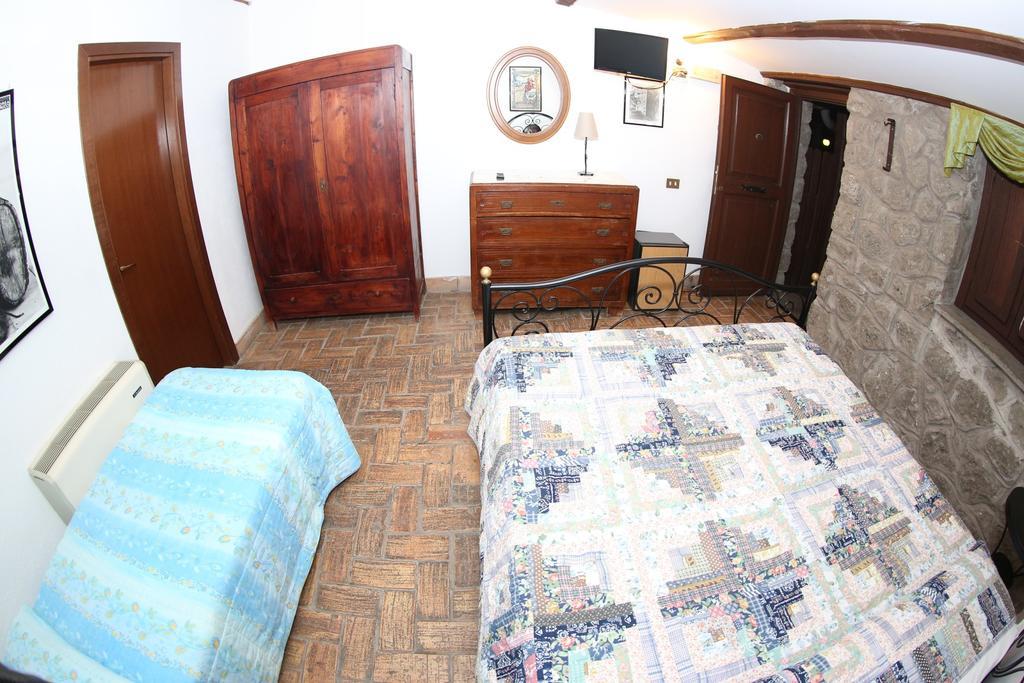 Agriturismo Monte Due Torri Дженцано-ди-Рома Экстерьер фото