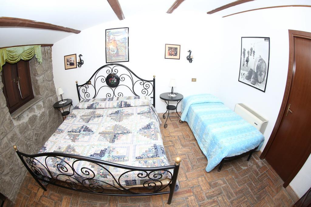 Agriturismo Monte Due Torri Дженцано-ди-Рома Экстерьер фото