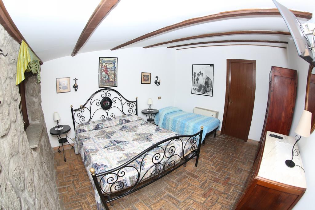 Agriturismo Monte Due Torri Дженцано-ди-Рома Экстерьер фото